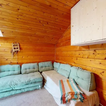 In A Chalet In Family Friendly And Cosy Apartment
