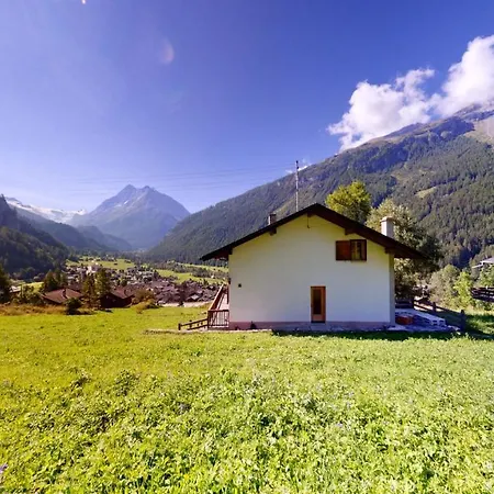 Apartment In A Chalet In Family Friendly And Cosy